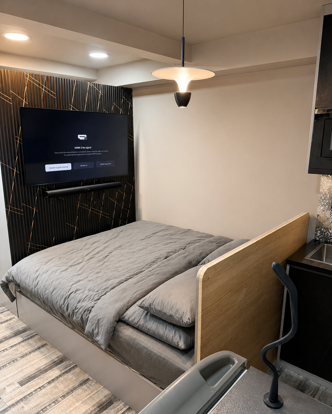 Luxury Studio Apartment - Premium Amenities & Private Entrance photo 9