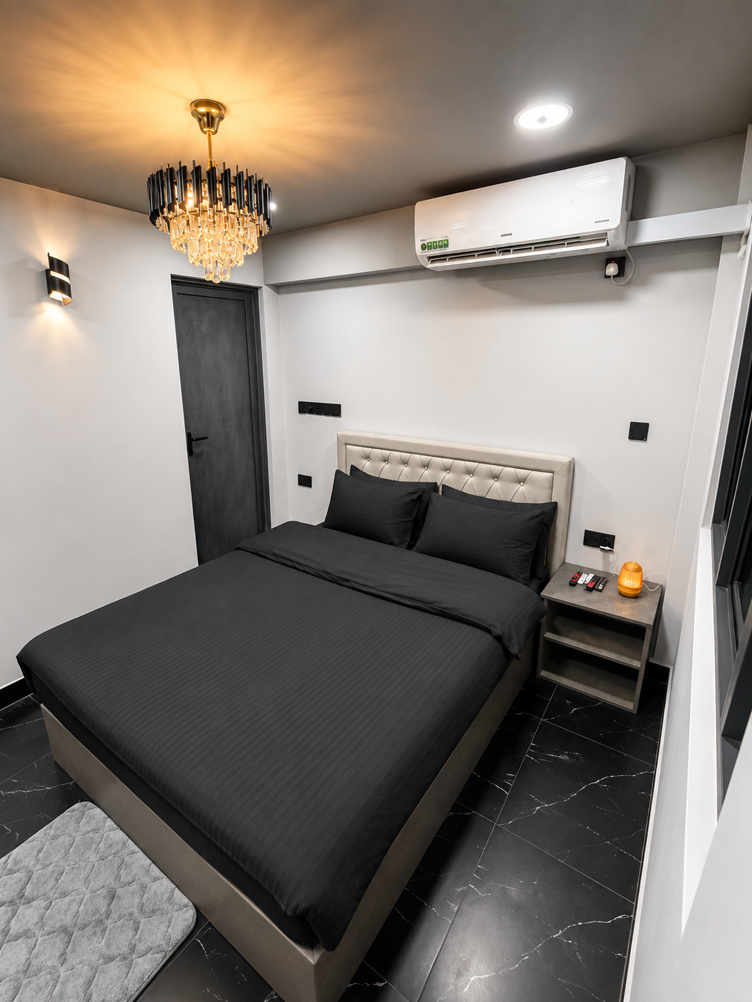 Elite Executive 1-BR Apartment + Private Balcony photo 15
